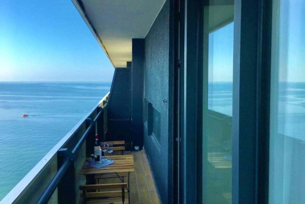 Batumi Beach Side & Sea View Aparthotel Extérieur photo