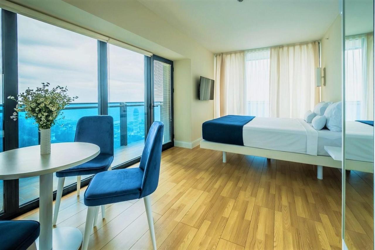 Batumi Beach Side & Sea View Aparthotel Extérieur photo